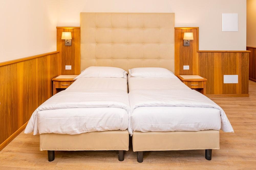 Hotel Centrale Hotel Garda (Verona)